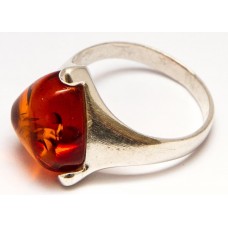 Кольцо с янтарем «Игналина» коньяк