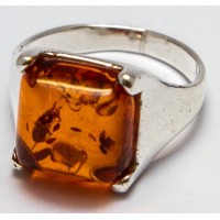 Кольцо с янтарем «Циния» коньяк